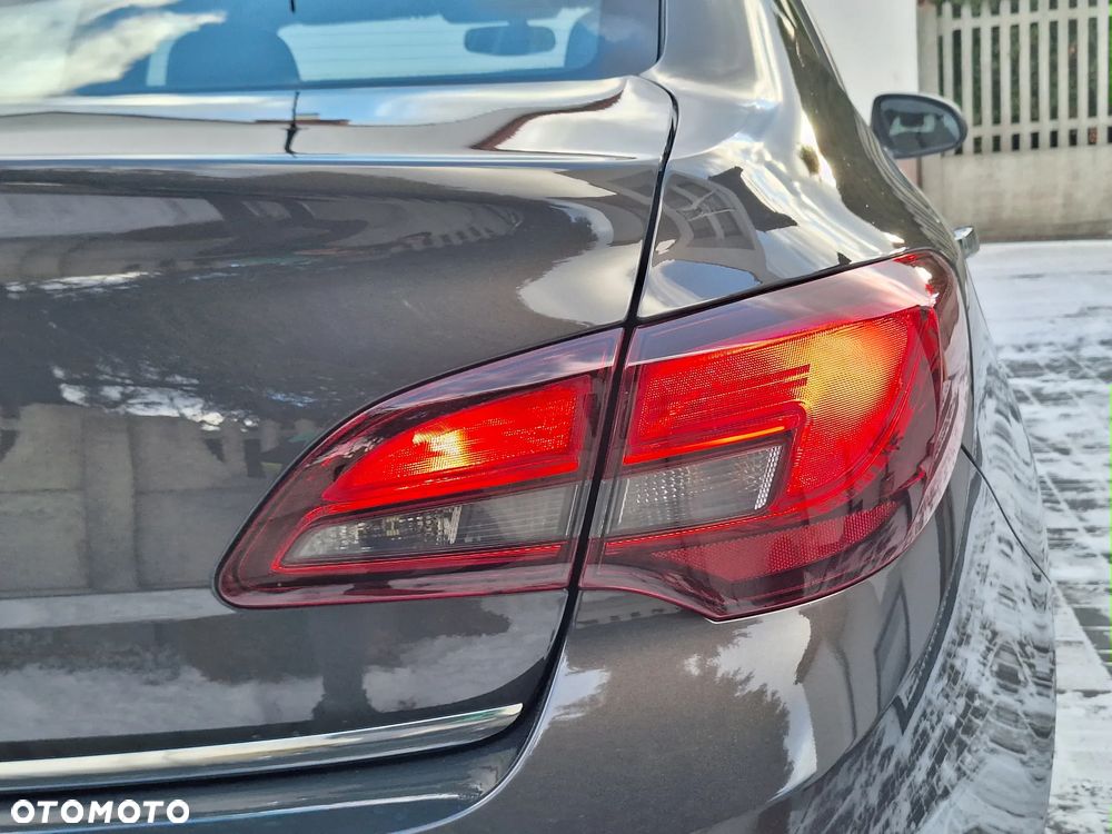 Opel Astra 1.6 Active EU6 - 18