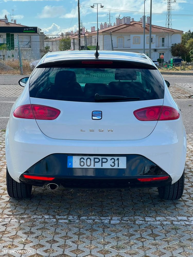 SEAT Leon 1.6 TDI DPF E-Ecomotive Style - 4