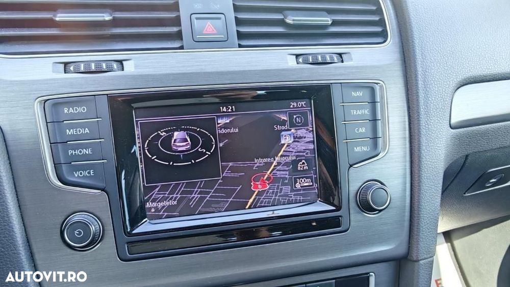 Volkswagen Golf - 15