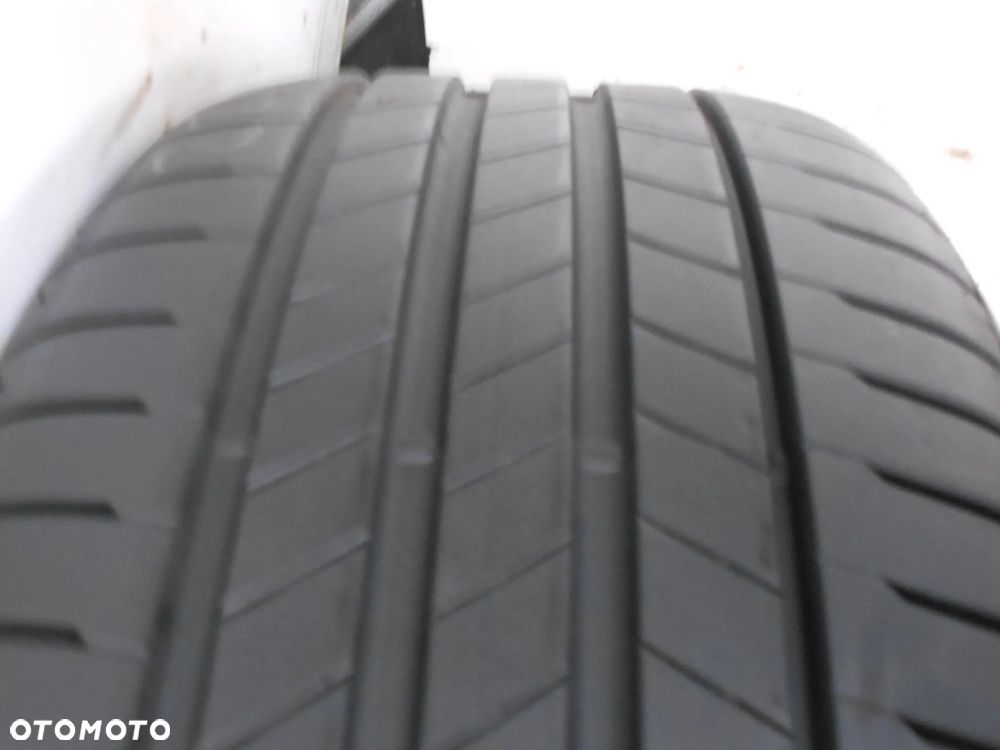 OPONA POJEDYNKA 225/40R18 BRIDGESTONE TURANZA T005 RSC DOT 0923 7.3MM - 2