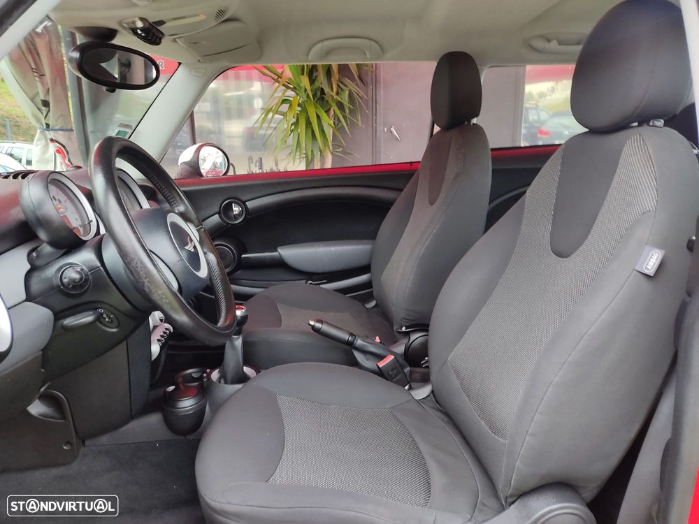 MINI 3 Portas Cooper D - 11