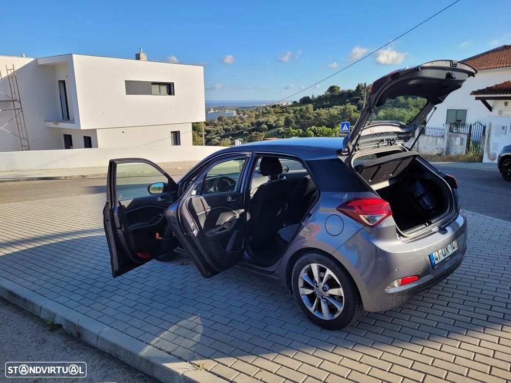 Hyundai i20 1.2 Comfort - 12