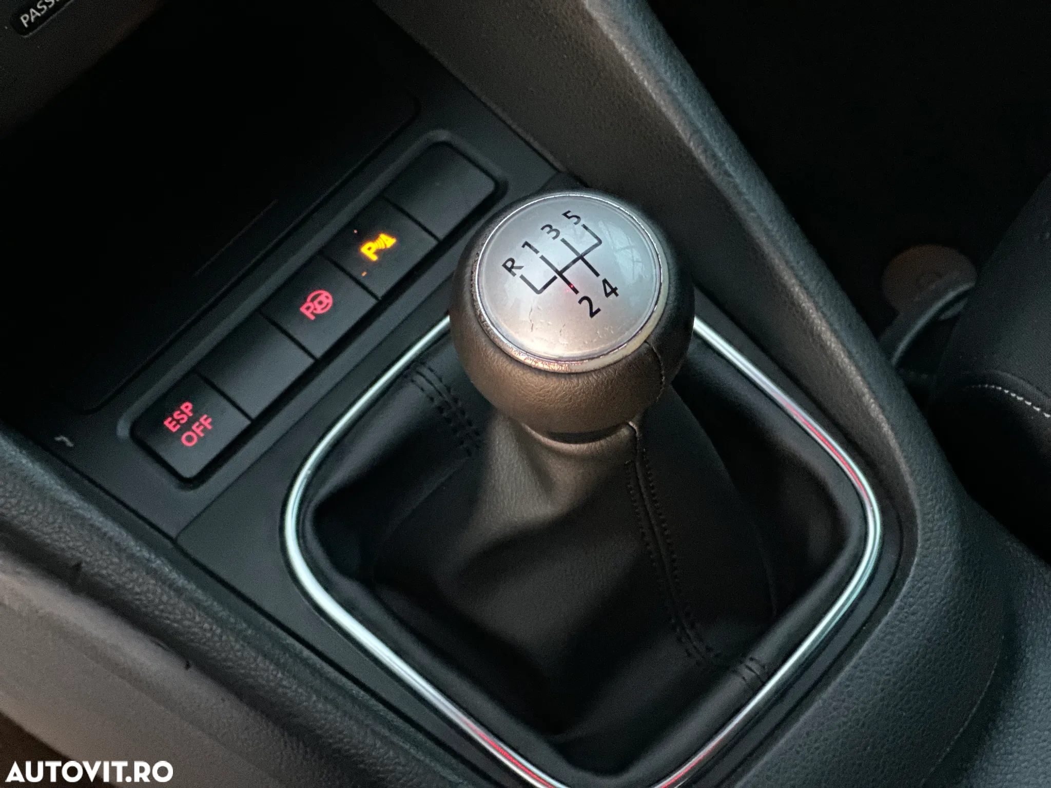 Volkswagen Golf 1.6 TDI DPF Team - 7