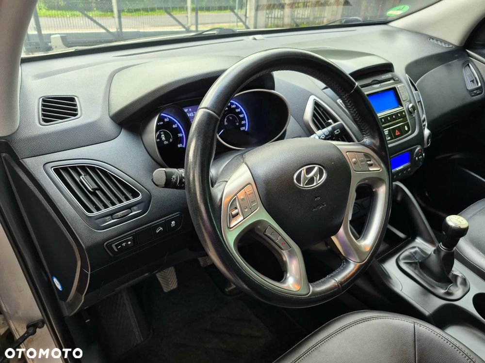 Hyundai ix35 - 23