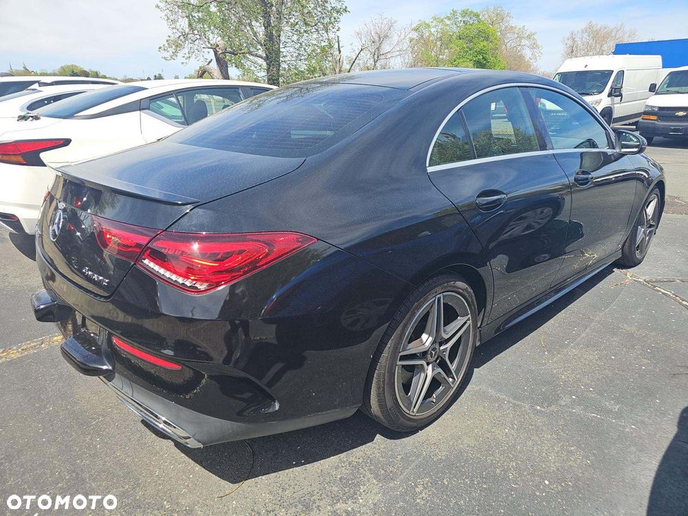 Mercedes-Benz CLA 250 4Matic 7G-DCT AMG Line - 4