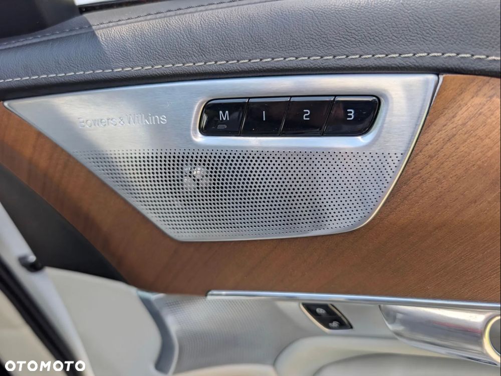 Volvo XC 90 - 40