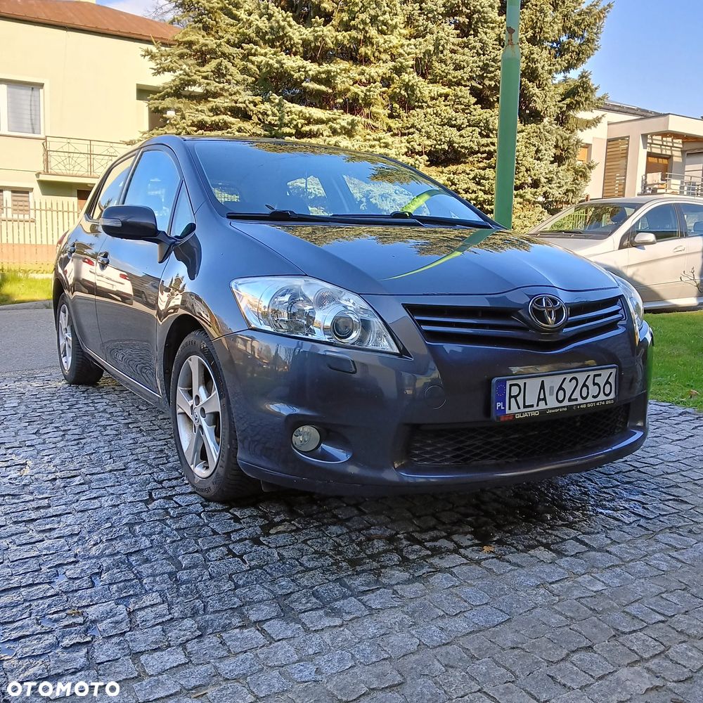 Toyota Auris - 1