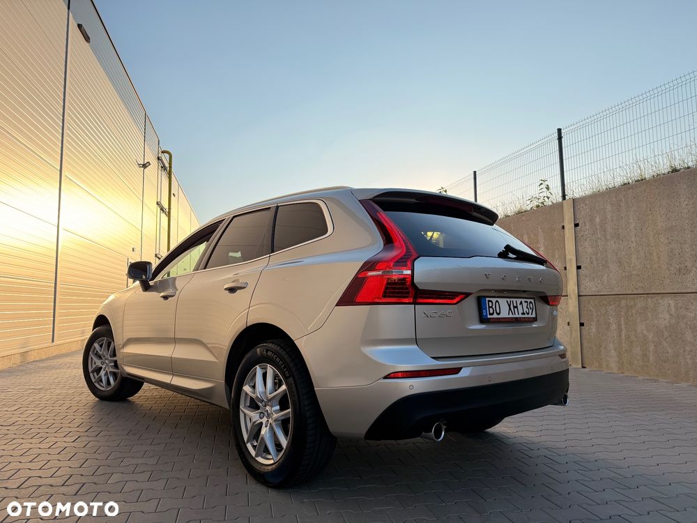 Volvo XC 60 T4 Geartronic Momentum Pro - 26