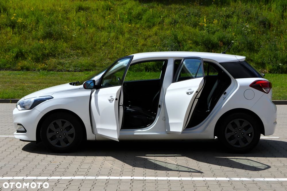 Hyundai i20 1.2 BlueDrive Classic + - 26