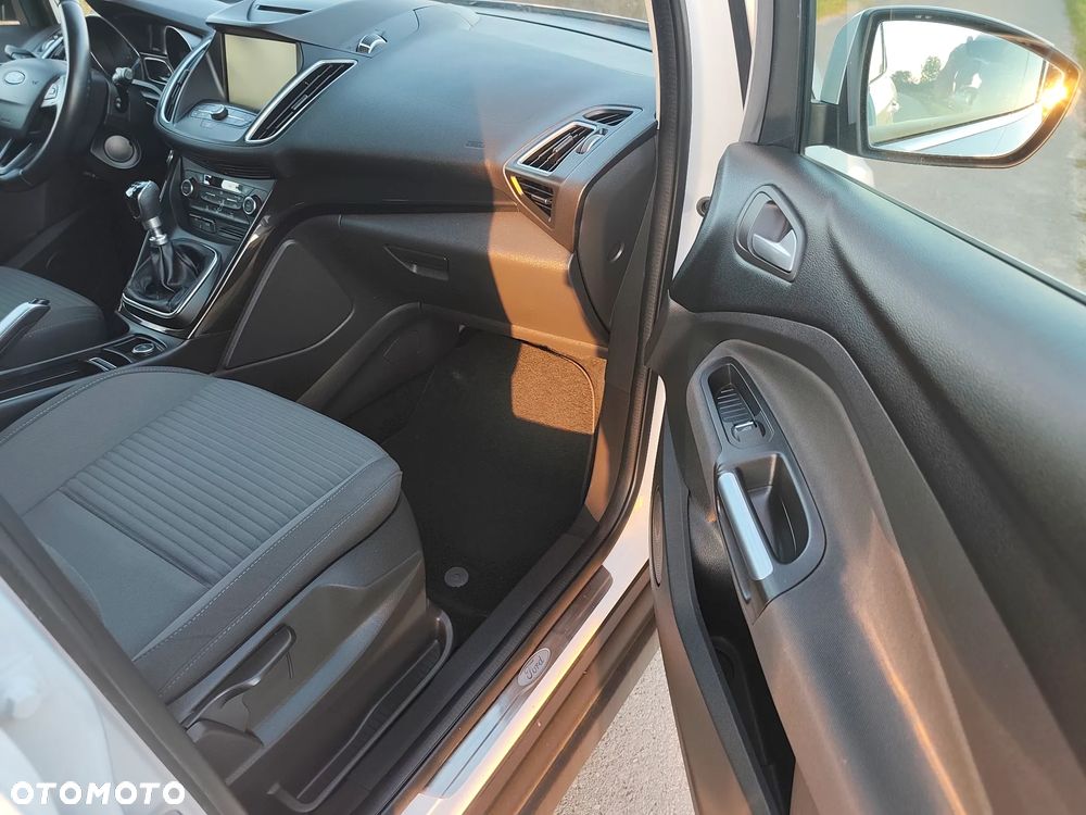 Ford C-MAX 1.5 TDCi Start-Stop-System Titanium - 24