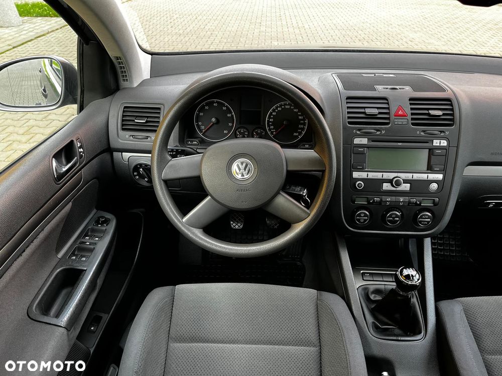 Volkswagen Golf - 11