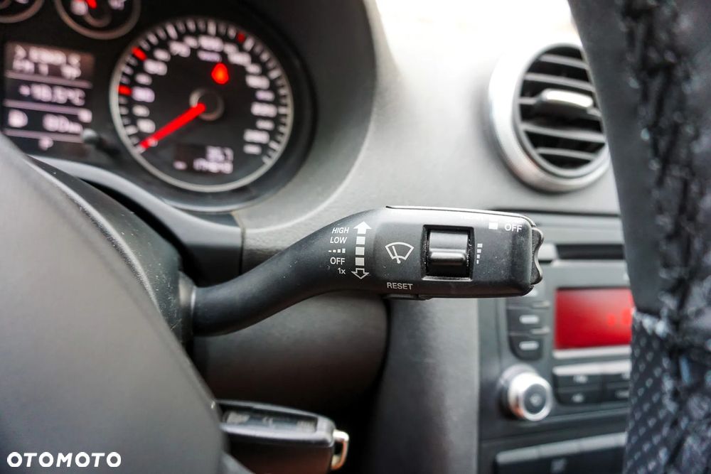 Audi A3 Sportback 1.6 S tronic Ambiente - 26