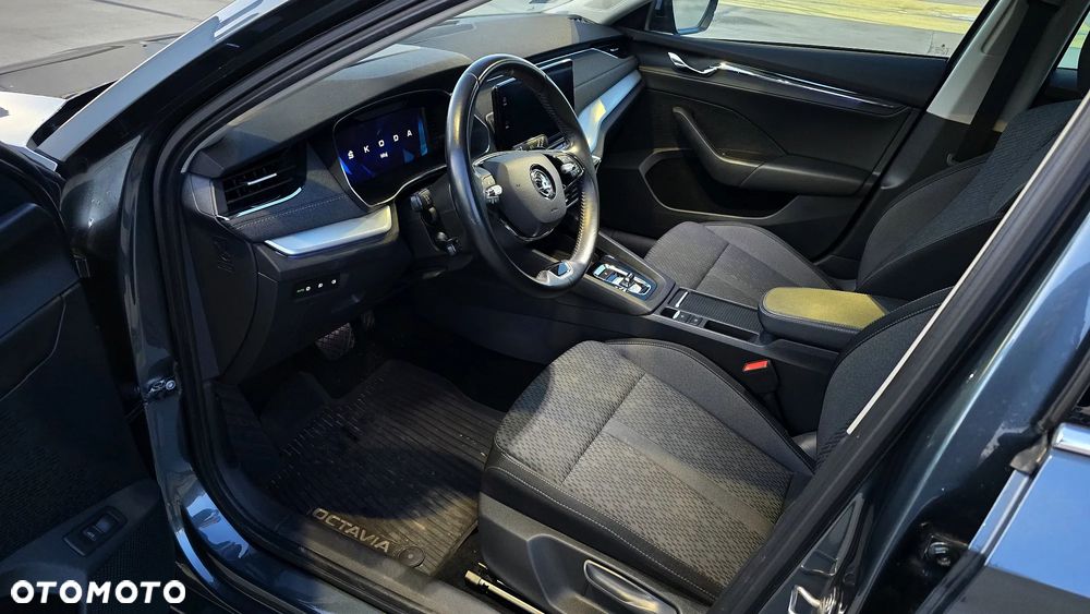 Skoda Octavia 2.0 TDI Style DSG - 23