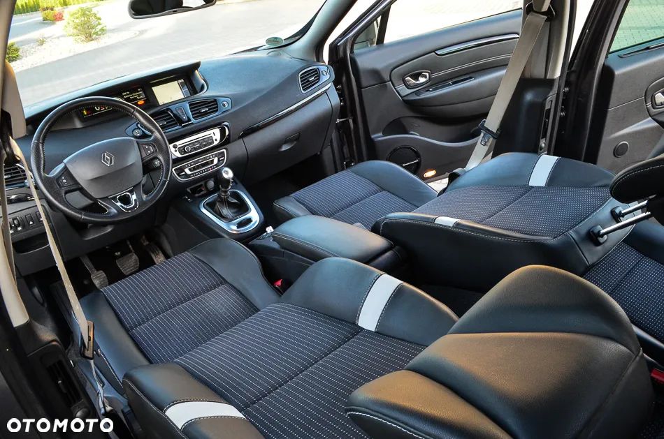 Renault Scenic Energy TCe 115 S&S Xmod Bose Edition - 31