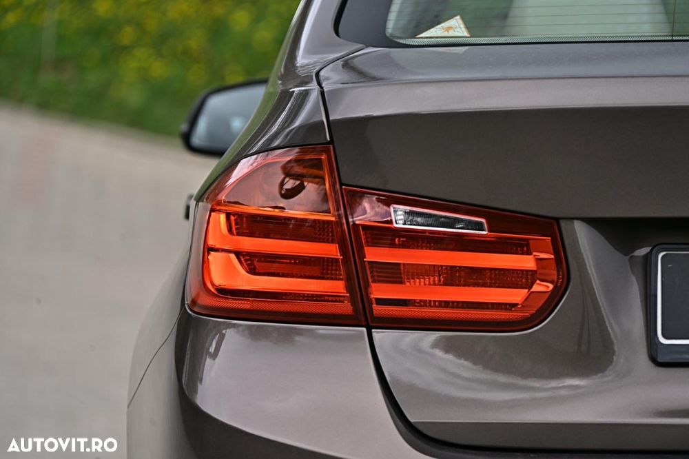 BMW Seria 3 320i Efficient Dynamics Edition - 8