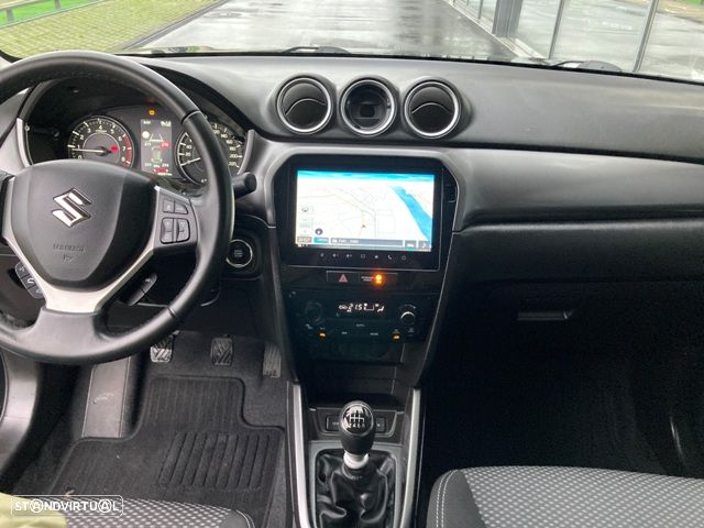 Suzuki Vitara 1.4 Boosterjet Hybrid Club - 19