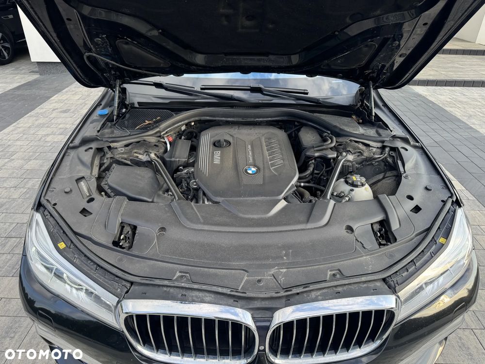 BMW Seria 7 740d xDrive - 31