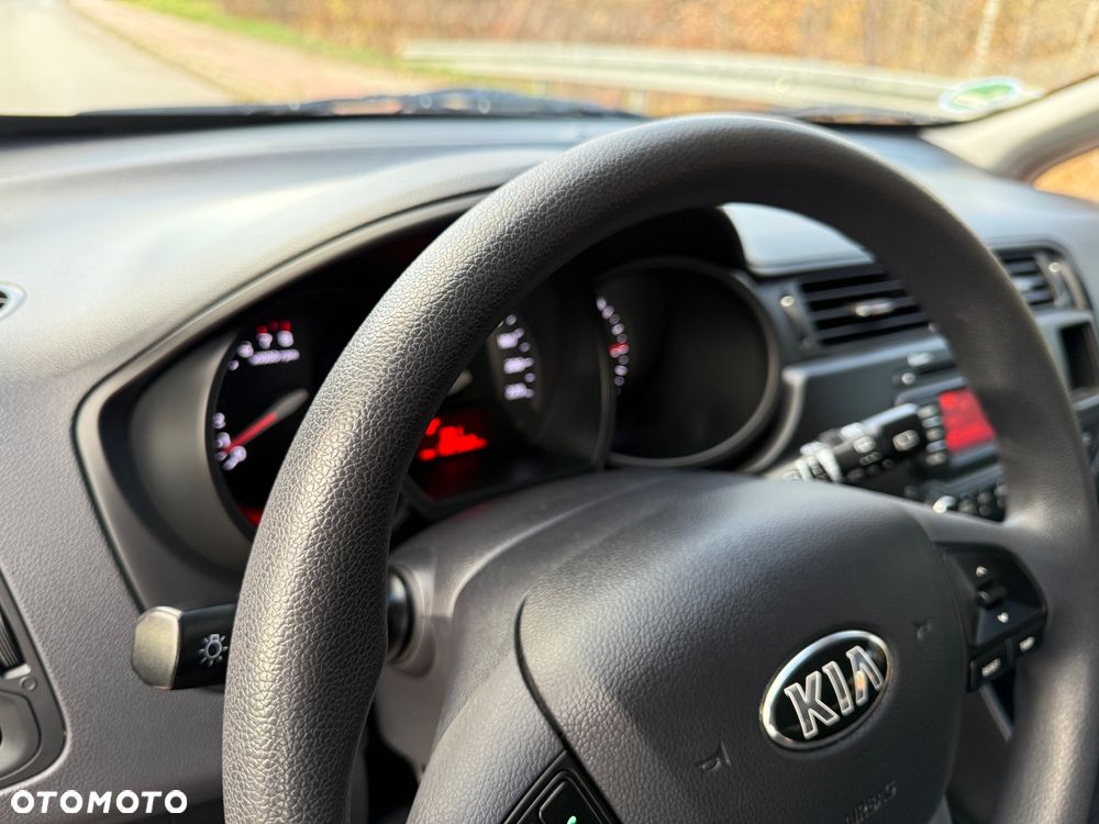 Kia Rio 1.2 Attract - 14