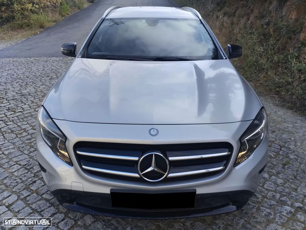 Mercedes-Benz GLA 180 CDi AMG Line - 2