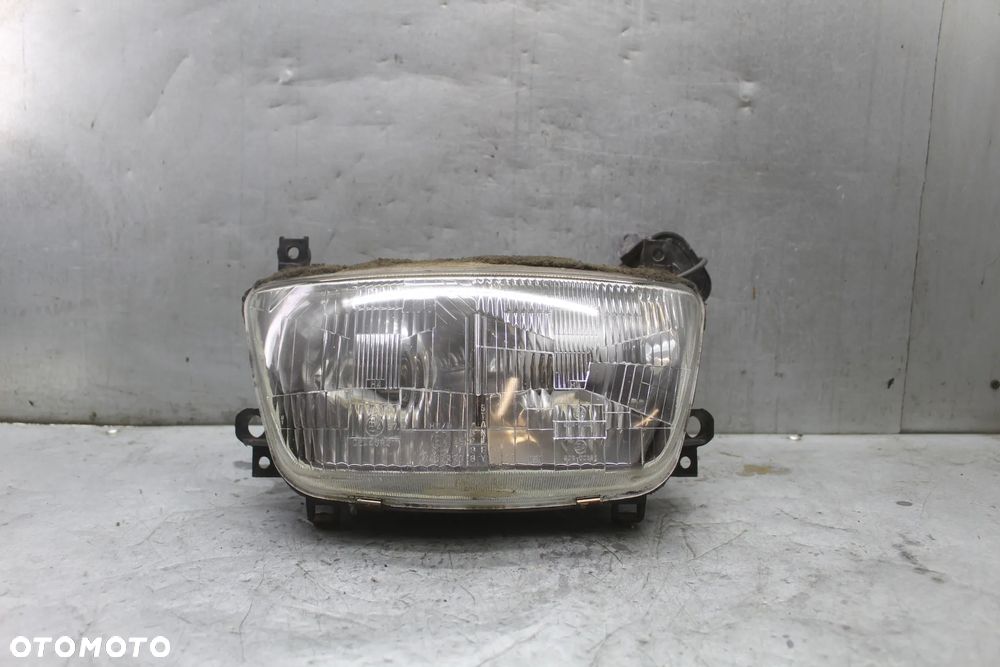 Honda ST 1100 Pan European Lampa przód przednia reflektor - 1