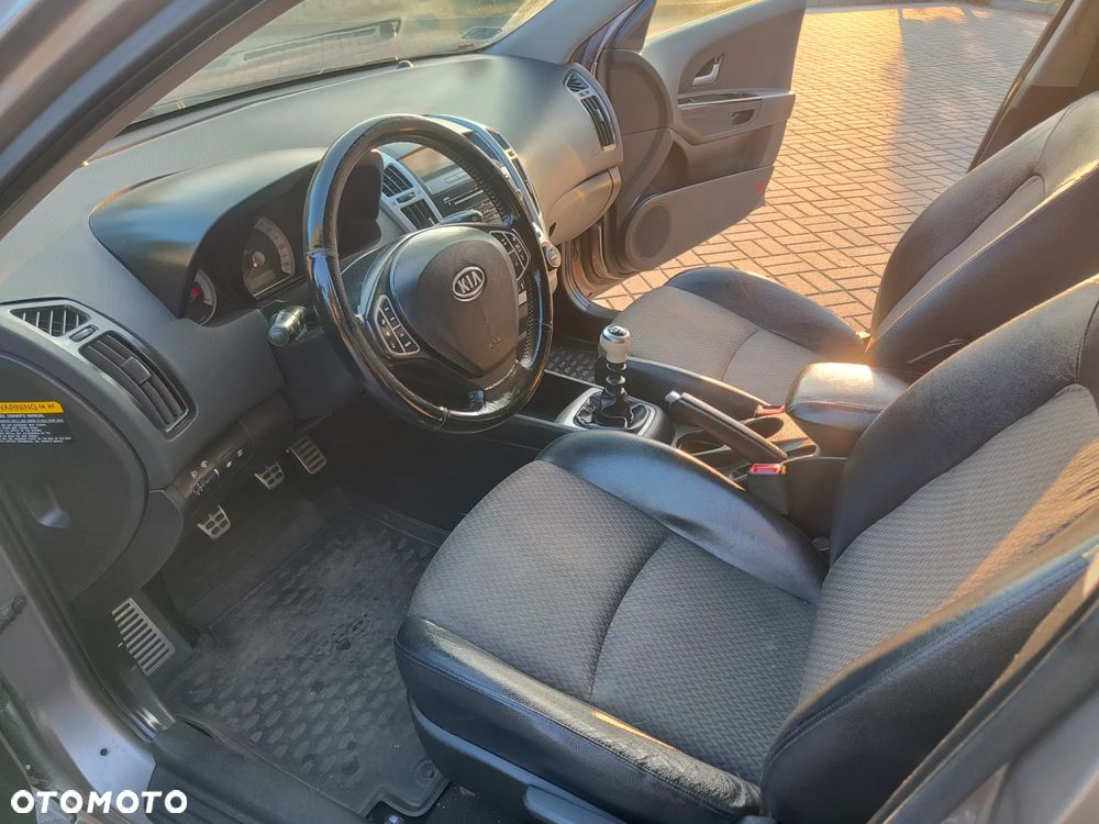 Kia Ceed Cee'd 2.0 crdi Optimum + - 8