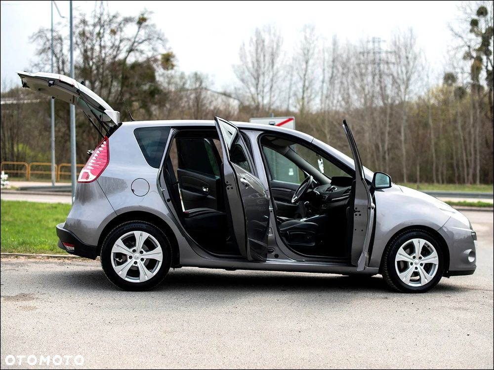 Renault Scenic - 15