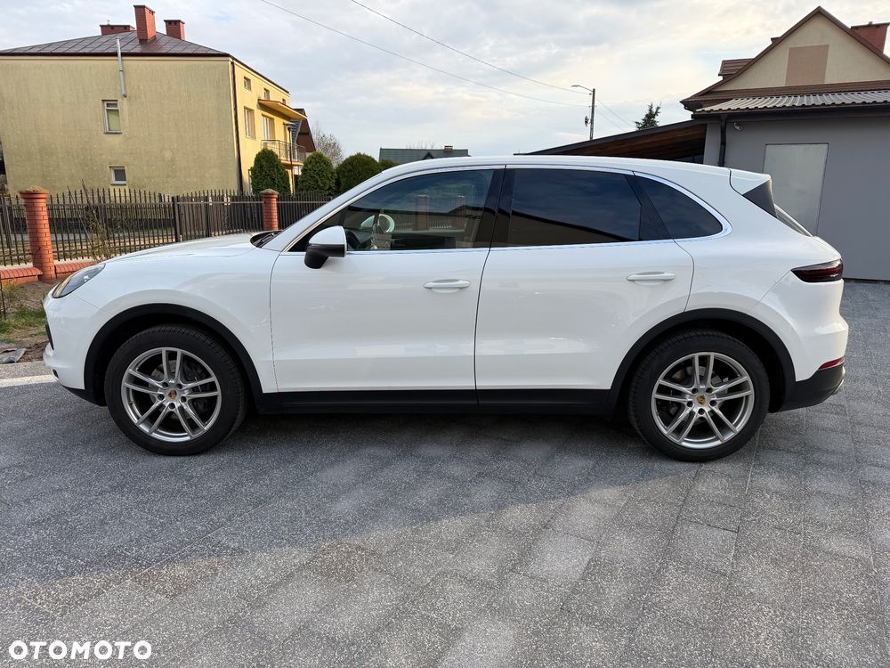Porsche Cayenne - 2