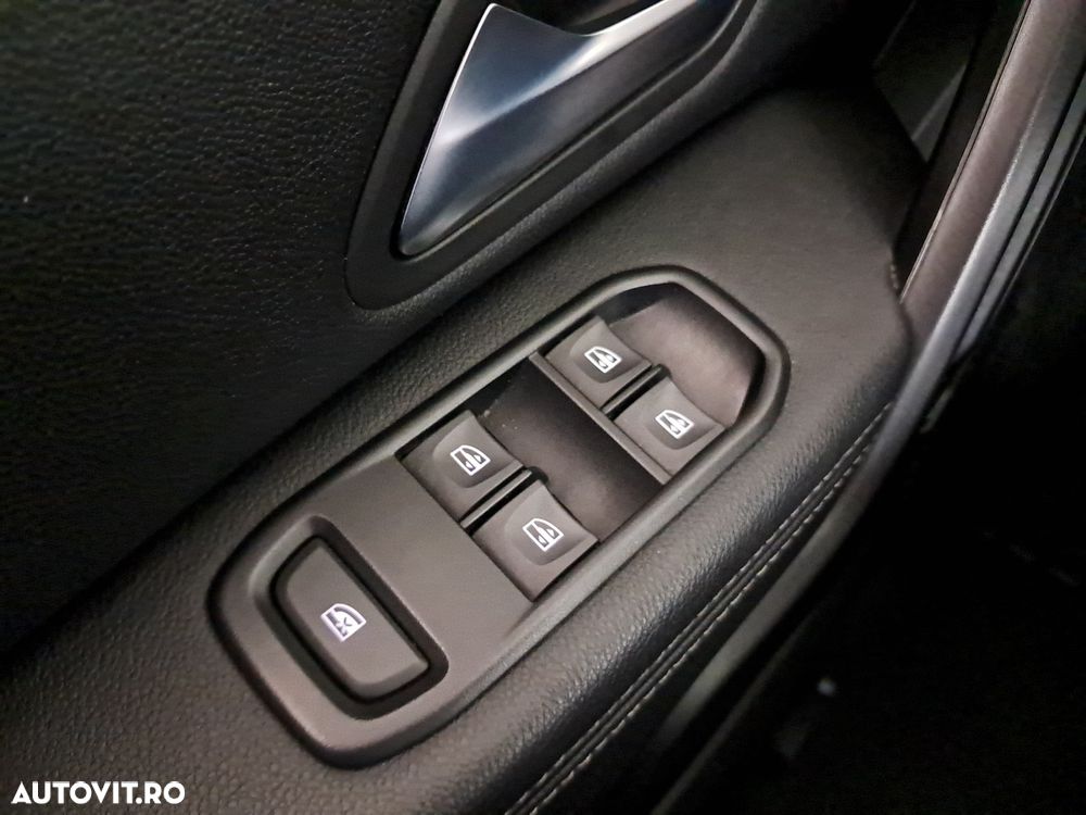 Dacia Duster TCe 90 Essential - 21