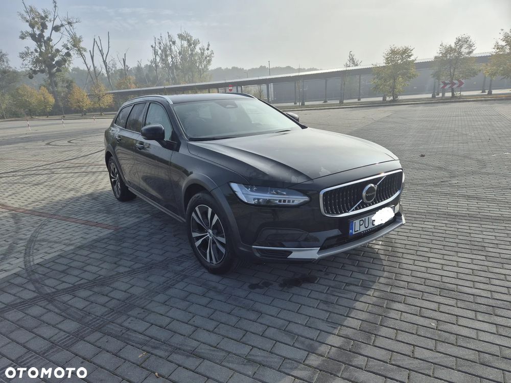 Volvo V90 Cross Country - 3