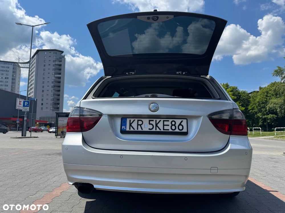 BMW Seria 3 320d DPF Touring - 19