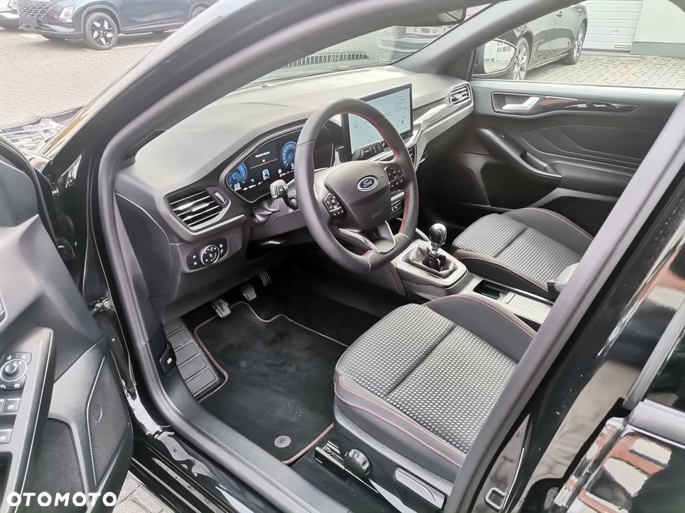 Ford Focus 1.0 EcoBoost ST-Line X - 14