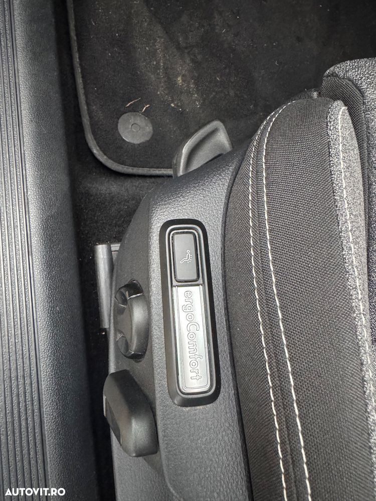 Volkswagen Passat Variant 2.0 TDI DSG (BlueMotion Technology) Comfortline - 21