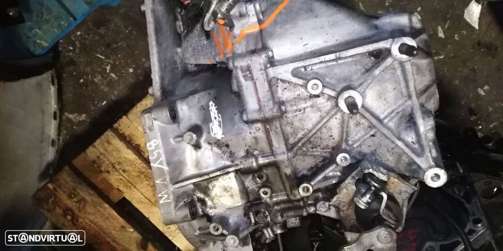 Caixa de Velocidades Mitsubishi/Dodge 2.0D - 1