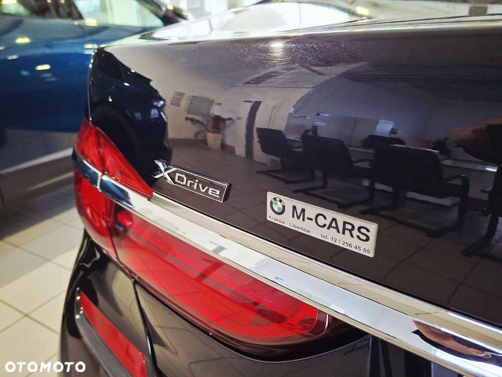 BMW Seria 7 750Ld xDrive - 14