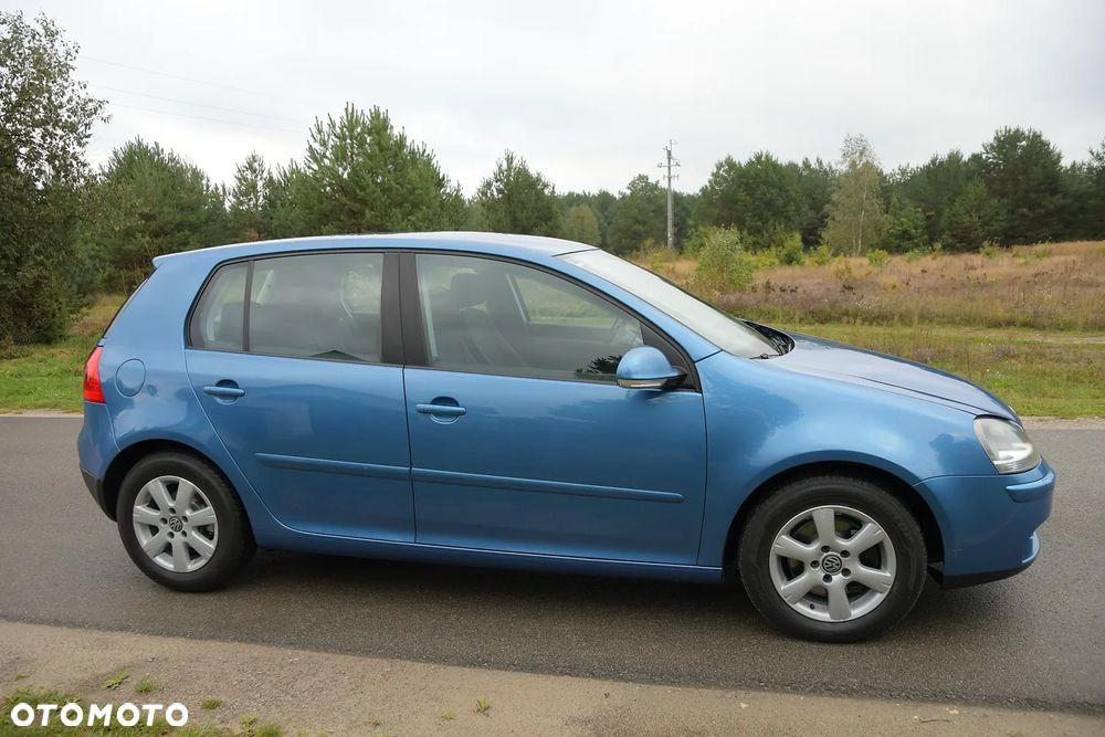 Volkswagen Golf - 10