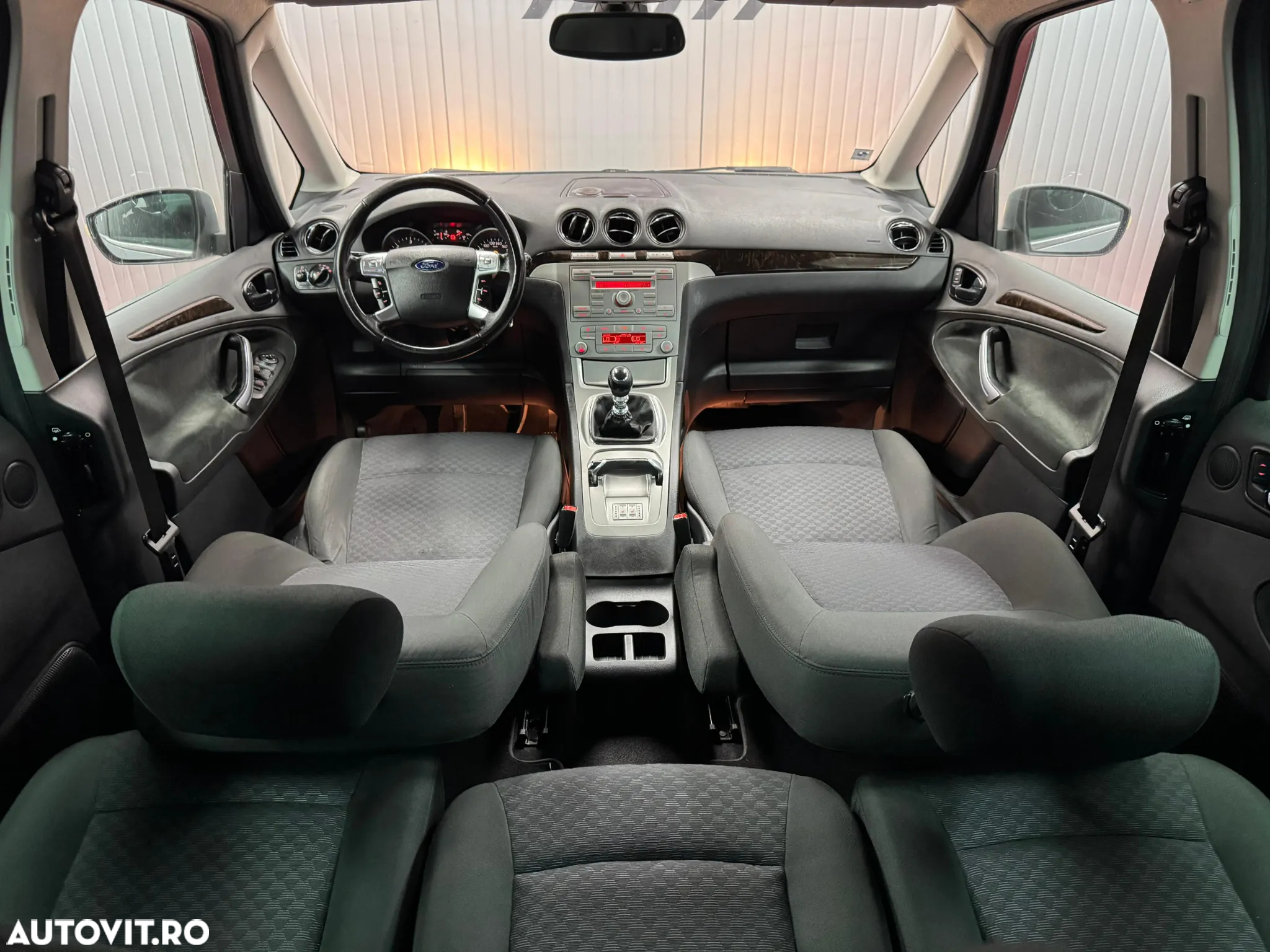 Ford Galaxy 2.0 TDCi Ghia - 4