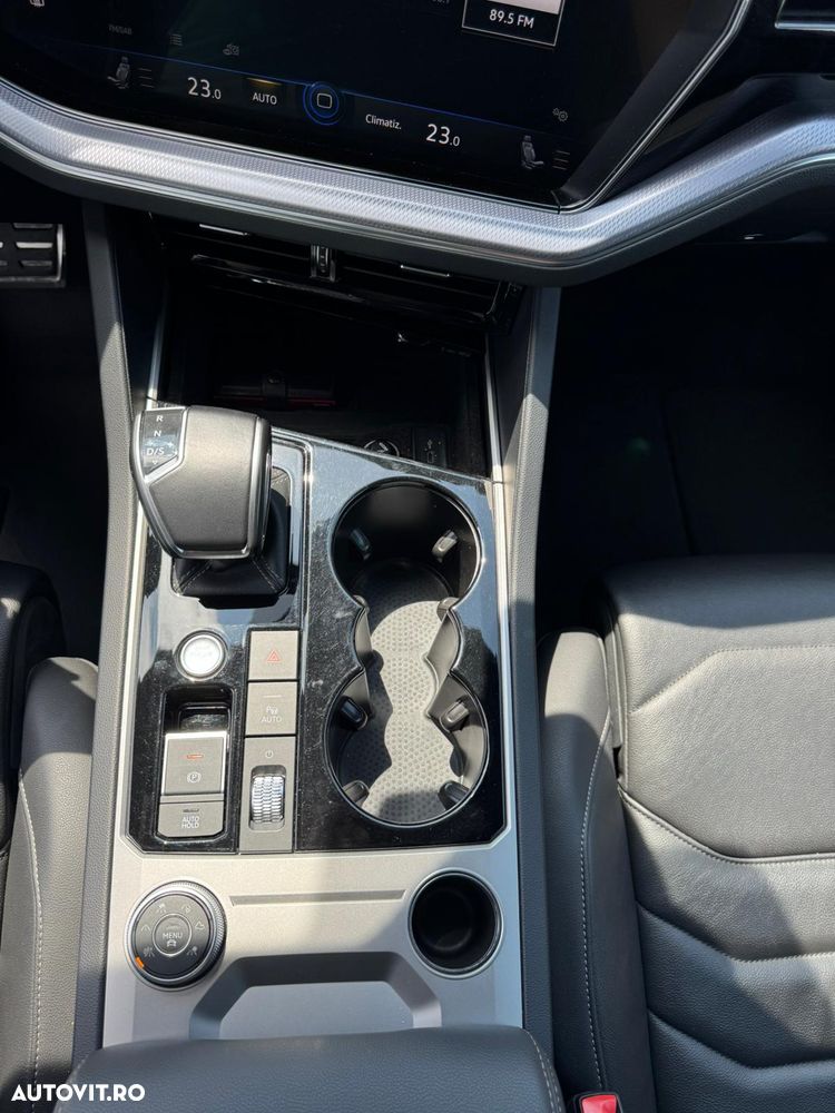 Volkswagen Touareg V6 TSI R-Style - 20