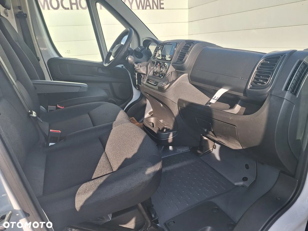Peugeot Boxer Furgon L4H2 2.2 H3-POWER 140KM rok 2025 - 13