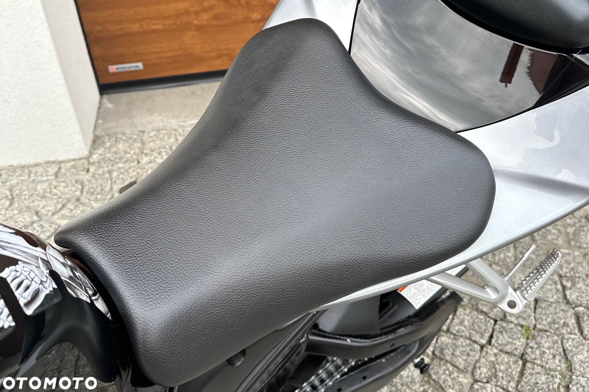 Suzuki GSX 1000 - 28