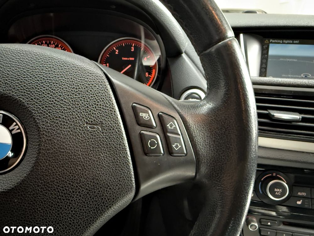 BMW X1 xDrive18d xLine - 17