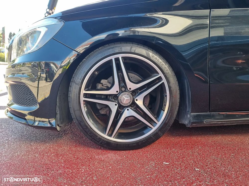 Mercedes-Benz A 180 7G-DCT AMG Line - 14