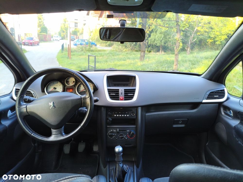 Peugeot 207 - 6
