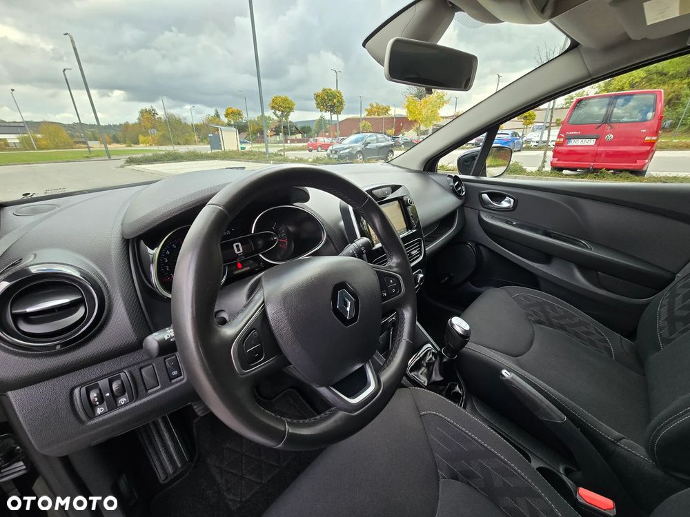 Renault Clio - 9