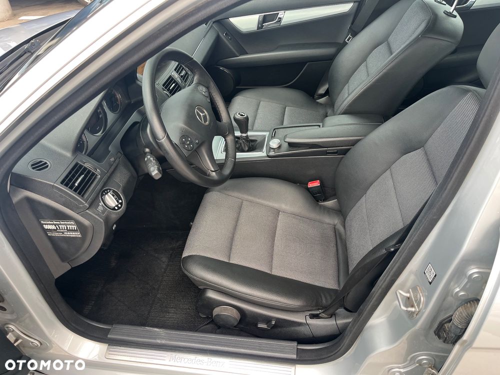 Mercedes-Benz Klasa C 200 Kompressor Avantgarde - 16