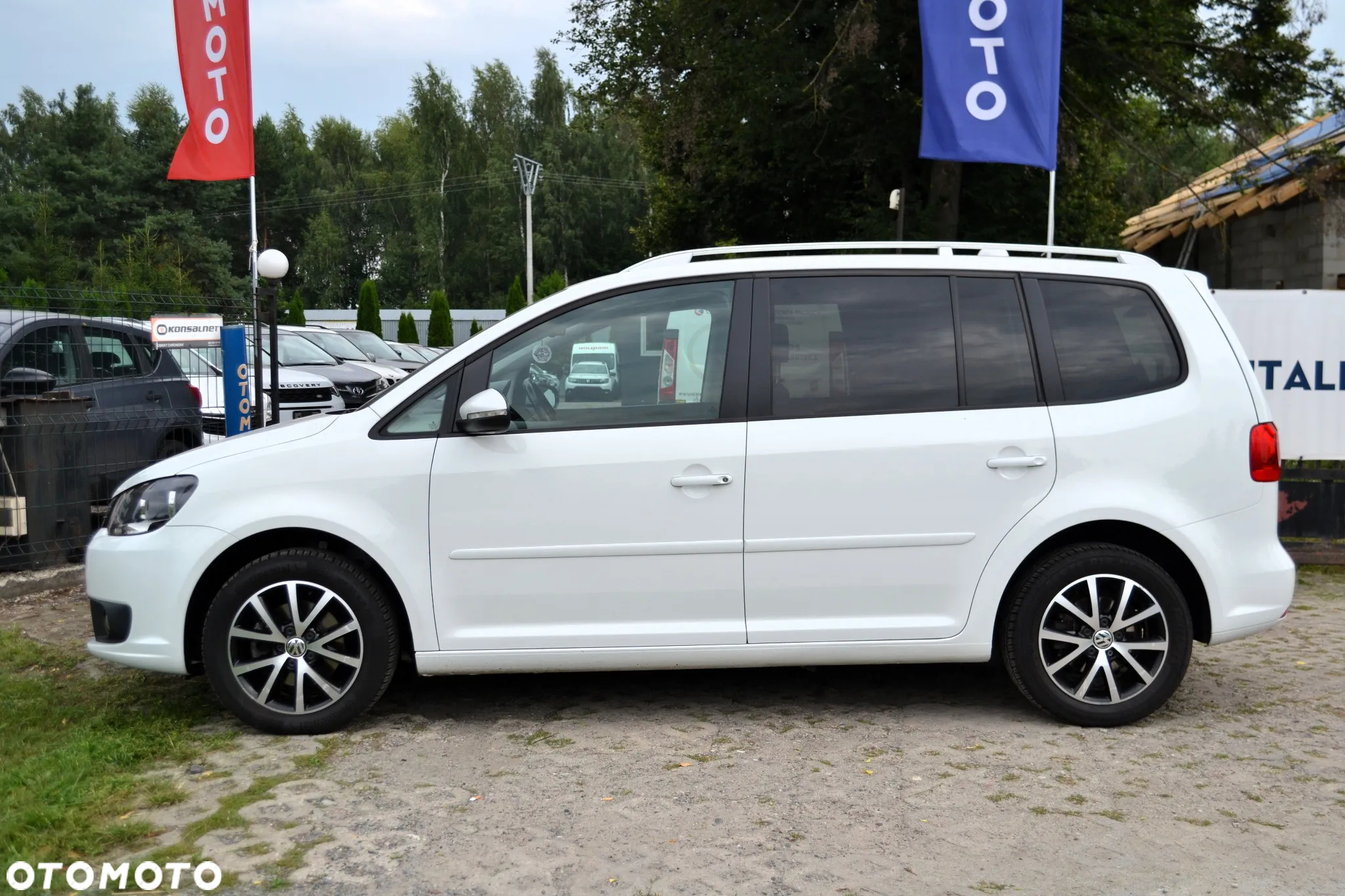 Volkswagen Touran 1.6 TDI DPF BlueMotion Technology Trendline - 15
