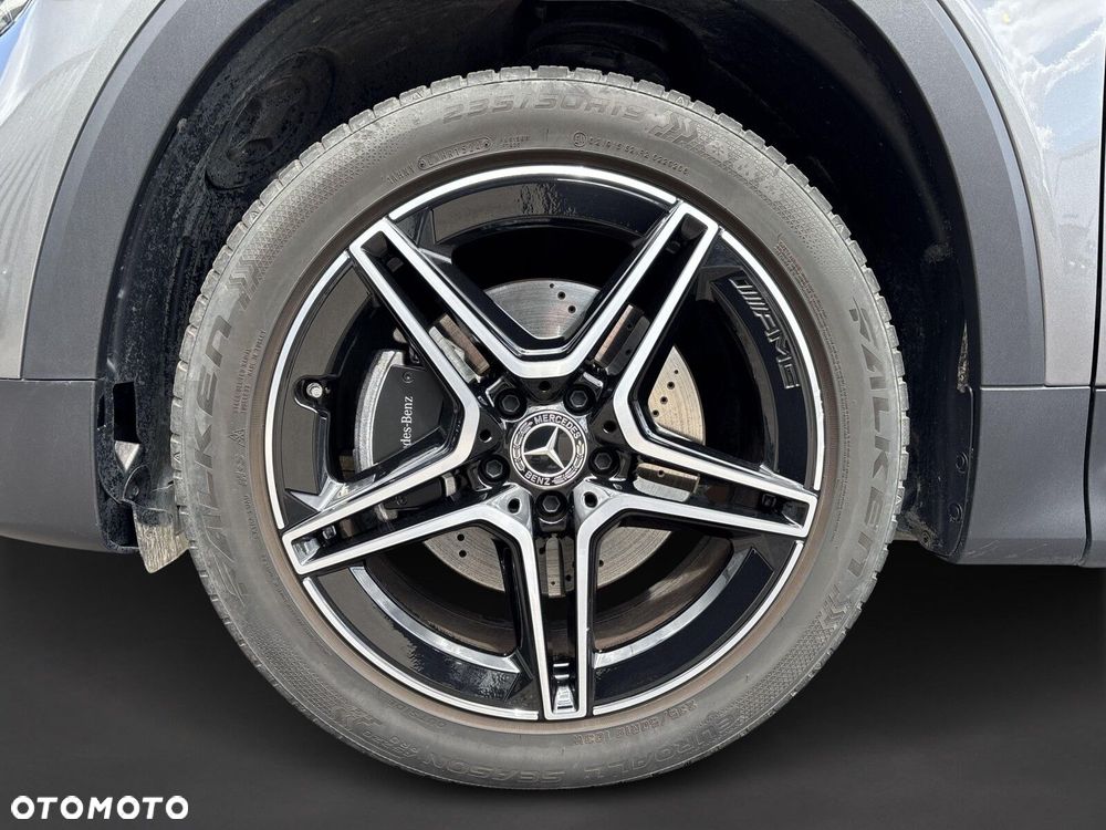 Mercedes-Benz GLB - 10