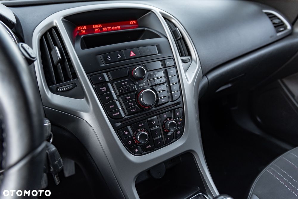 Opel Astra 2.0 CDTI Cosmo - 27
