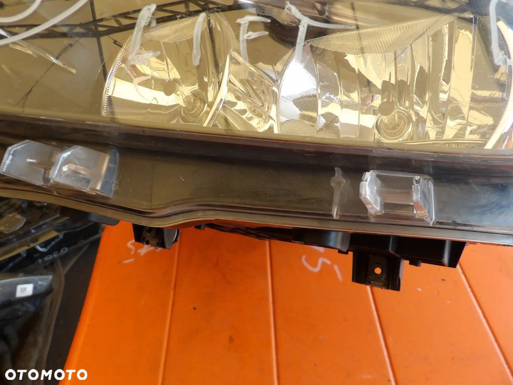 BMW - F30 - LIFT - H7 - LEWA LAMPA PRZEDNIA - UK - 7365597 - 3