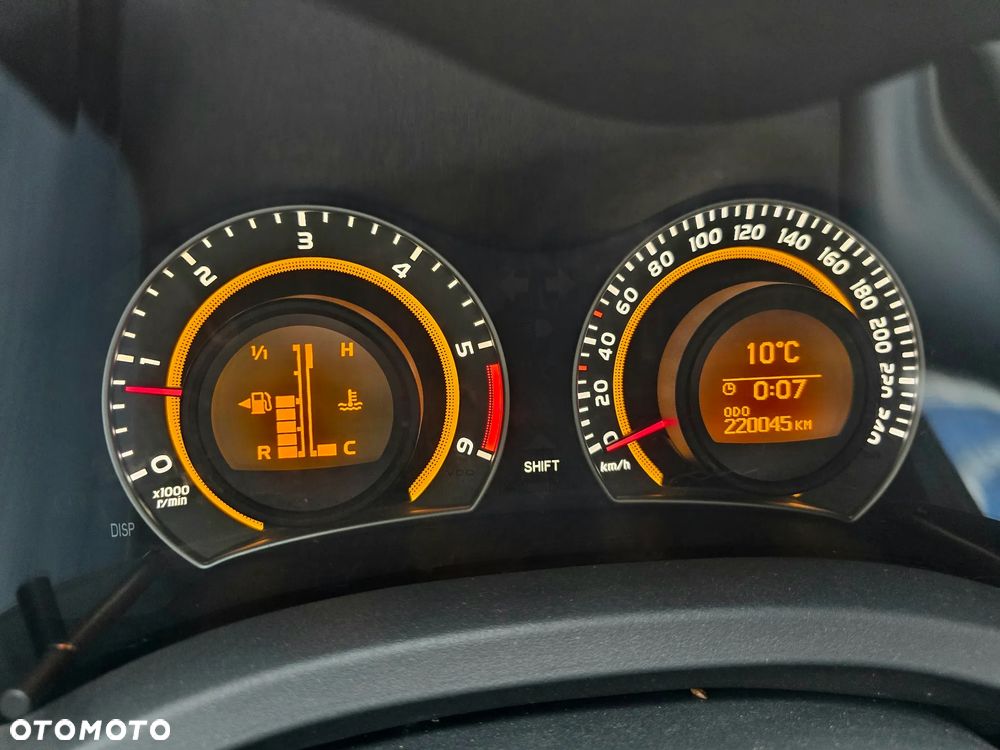 Toyota Auris 2.0 D-4D Travel - 6