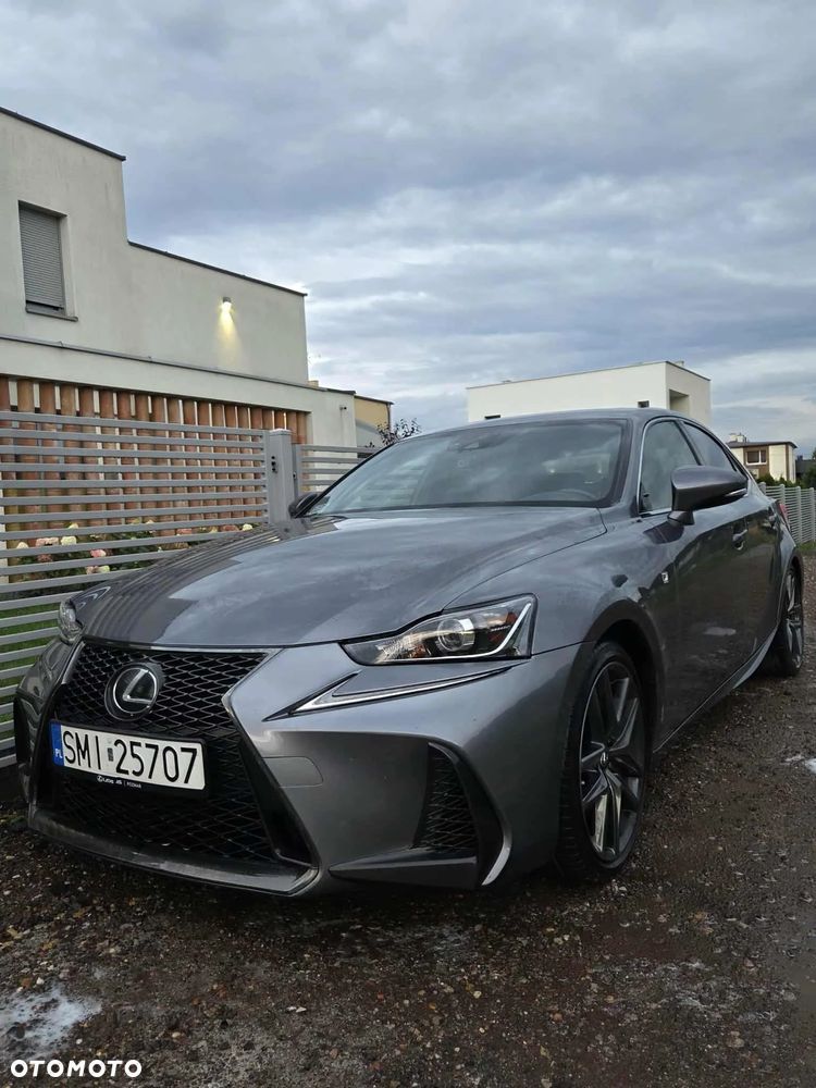 Lexus IS - 3